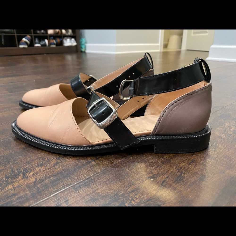 Inch2 Closed Toe Nude Sandal - Size 10 (41)